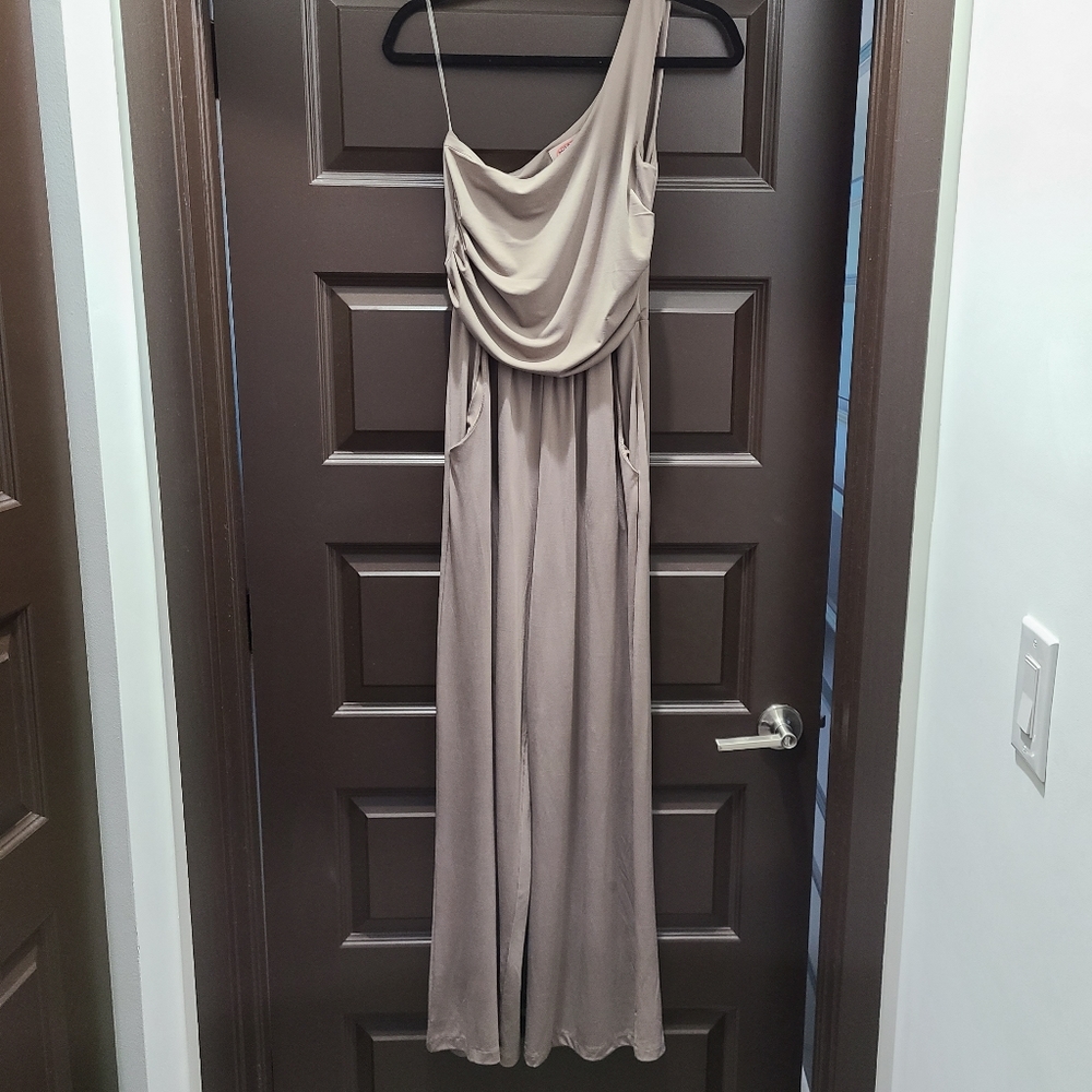 One Shoulder Jumpsuit with Pockets Size Small